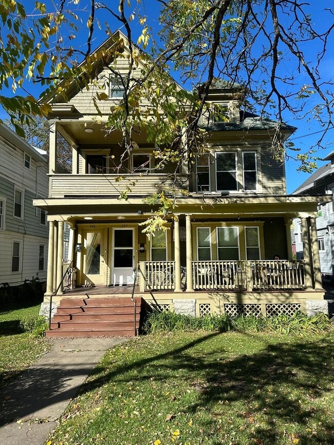 Building Photo - 725 Euclid Ave Unit Euclid 725