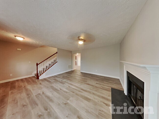 Photo - 140 Sundance Way