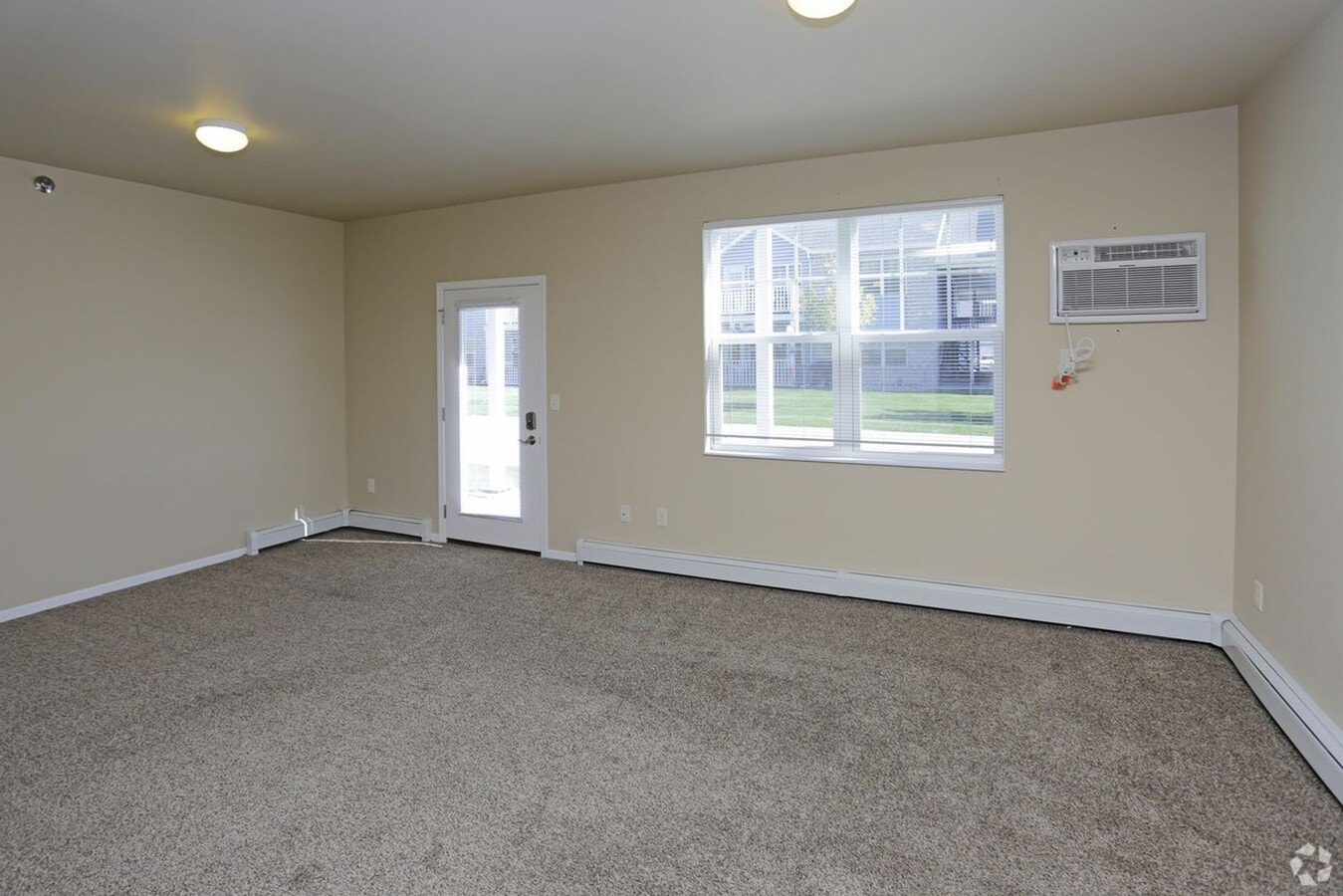 Burlington Apartments - Burlington Apartments Unit 202