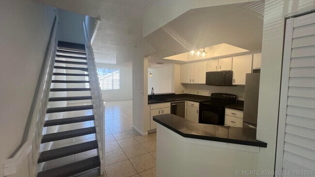 735 SW 148th Ave Unit 1702