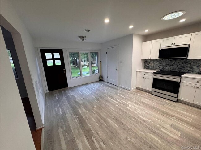 Photo - 20 Strathmore Gate Dr