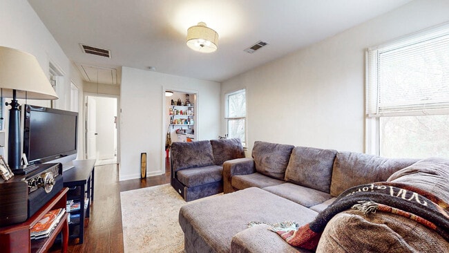 Photo - 3317 sims st