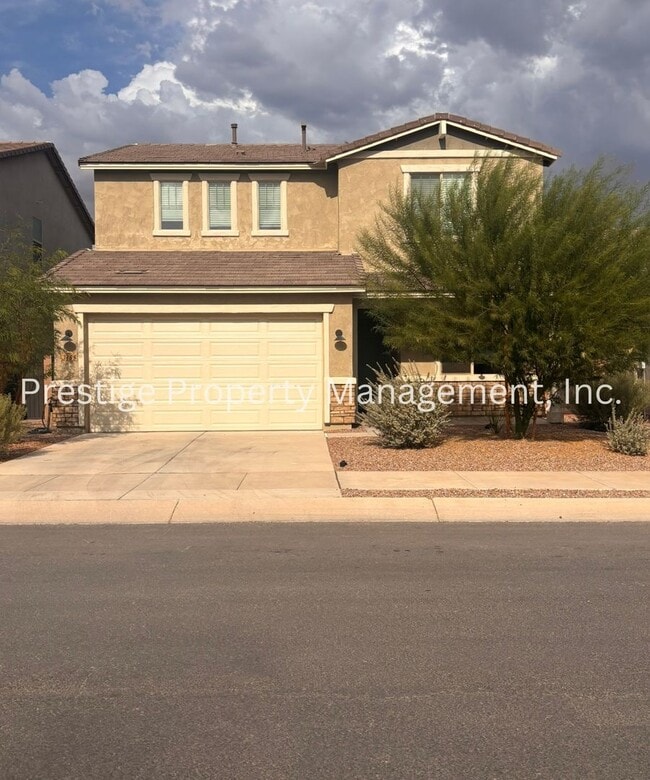 Building Photo - Beautiful 2/2 2-Story West Side Home With ...