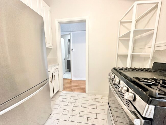 Photo - 350 N Ogden Dr