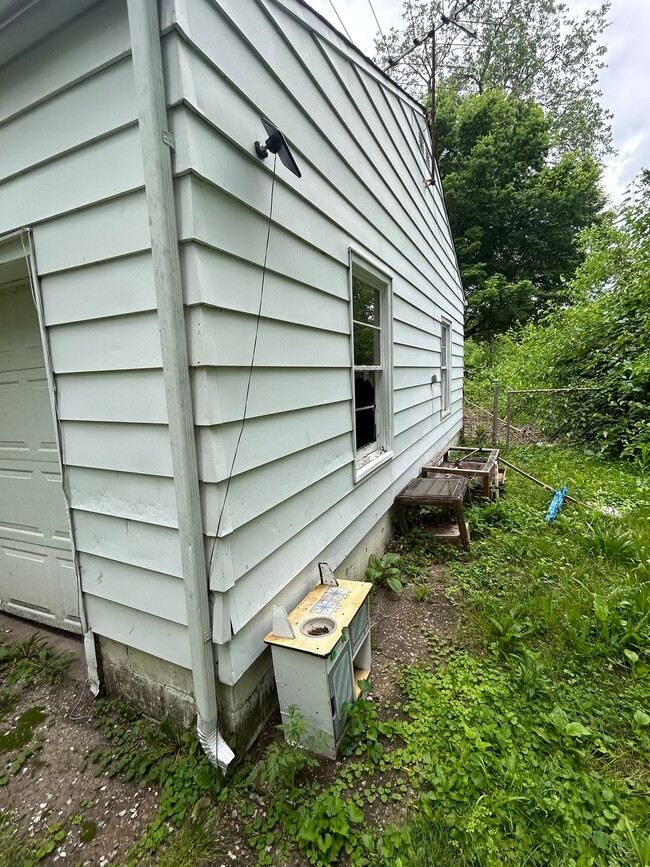 Photo - 306 Isabell St