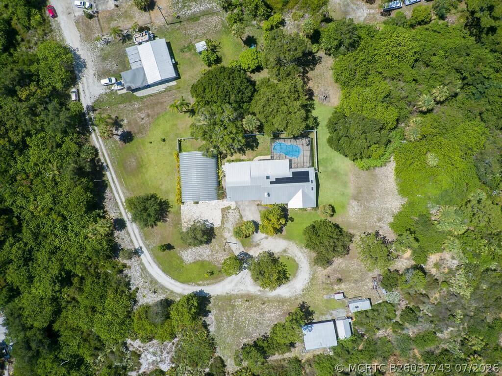Photo - 725 4th Ave SW