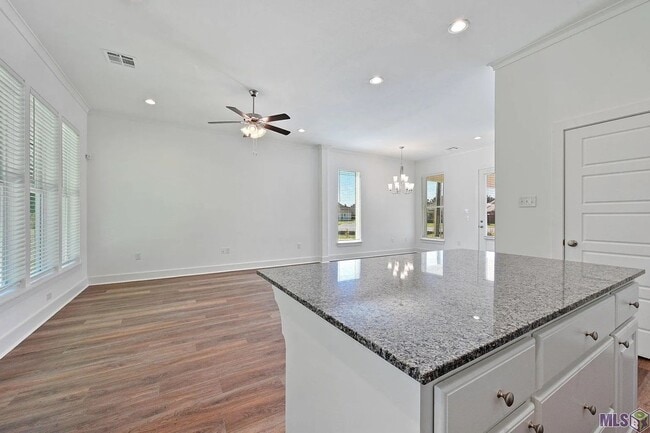 Photo - 3 Bedroom Property Near LSU - Great Location