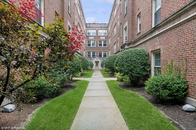 Building Photo - 7316 N Honore St