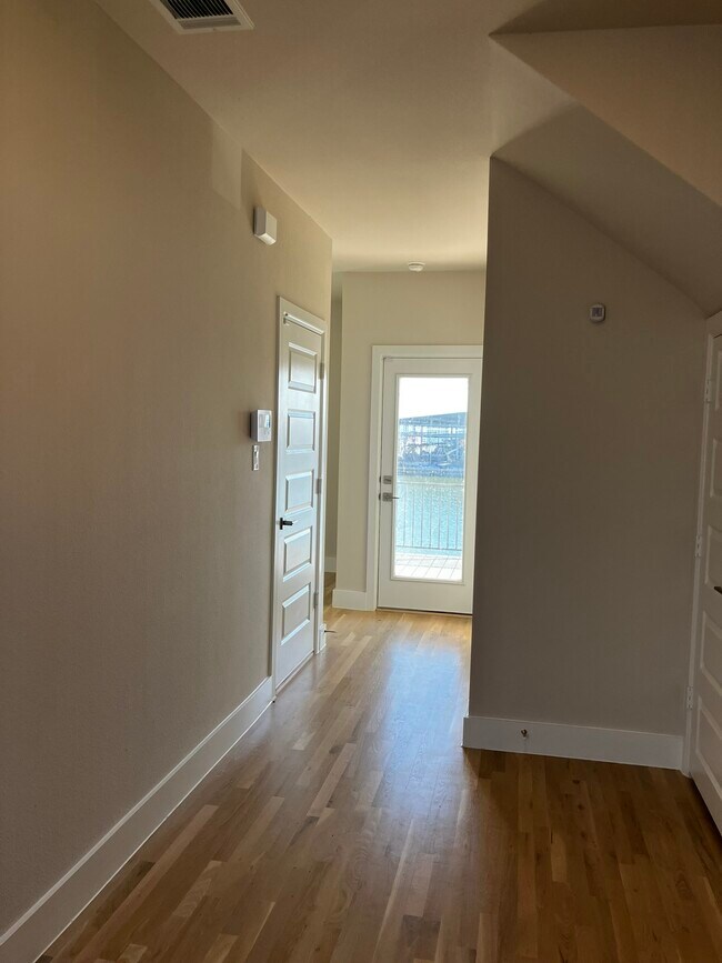 Photo - 1225 Marc Pl