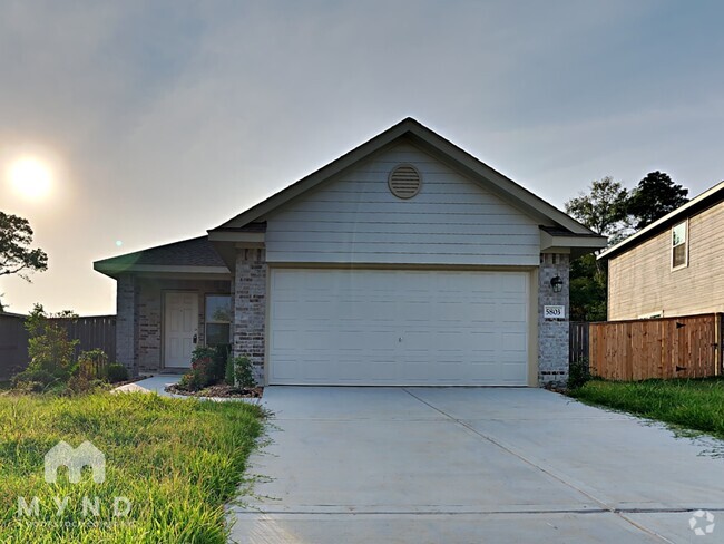 Building Photo - 5803 Rosehill Forest Ln Rental