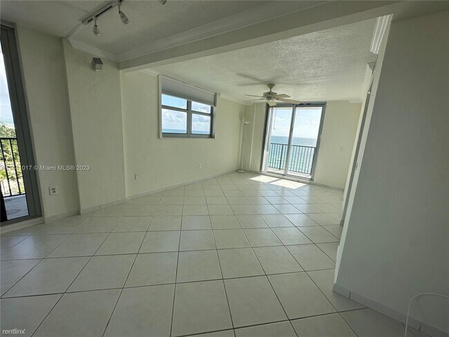 Photo - 2 br, 2 bath Condo - 9273 Collins Ave Apt 805 Unidad Apt 805