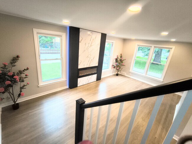 Photo - 9637 S Wood St