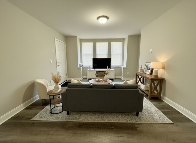 Building Photo - 4632 Old York Rd