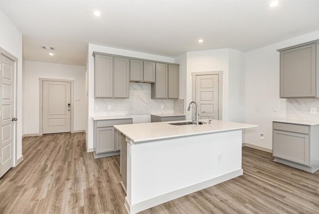 Photo - 7918 Brumly Ln