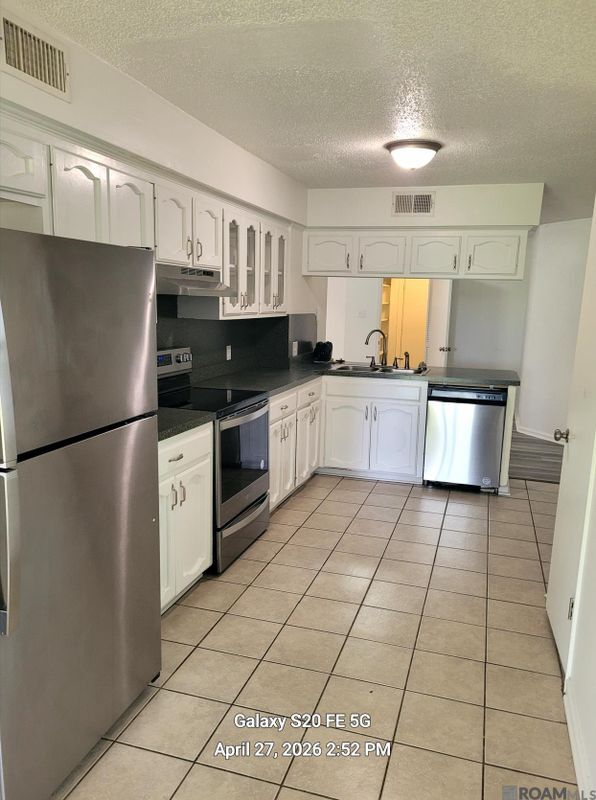 Photo - 15444 Summerwood Ave