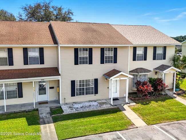 Building Photo - 1712 Manor Dr NE Rental