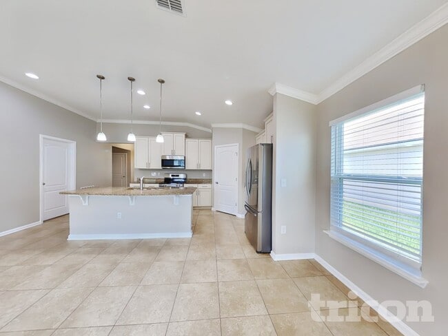 414 Samara Lakes Pkwy