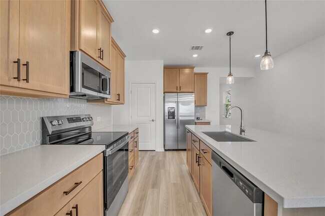 Photo - 737 Drystone Trail