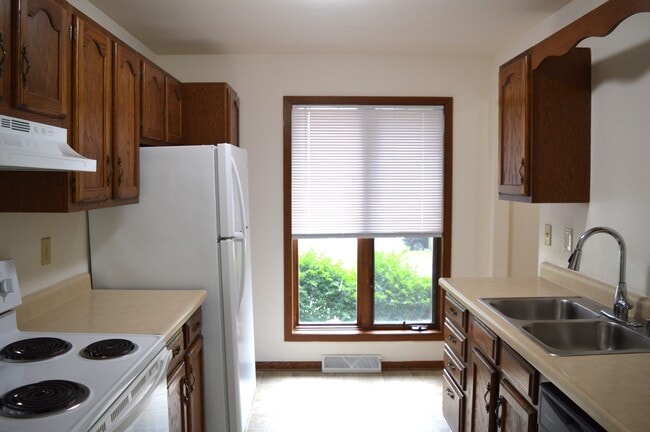 Photo - 6938 Chester Dr