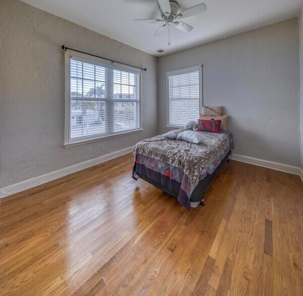 Photo - 205 N Federal Hwy