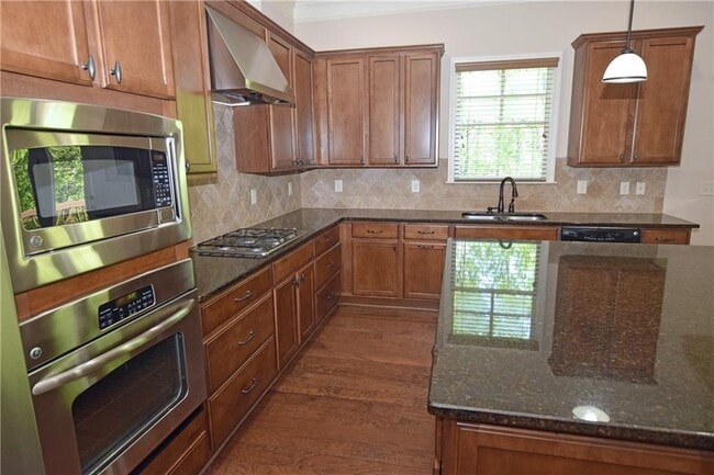 Photo - 1630 Bramble Bush Way