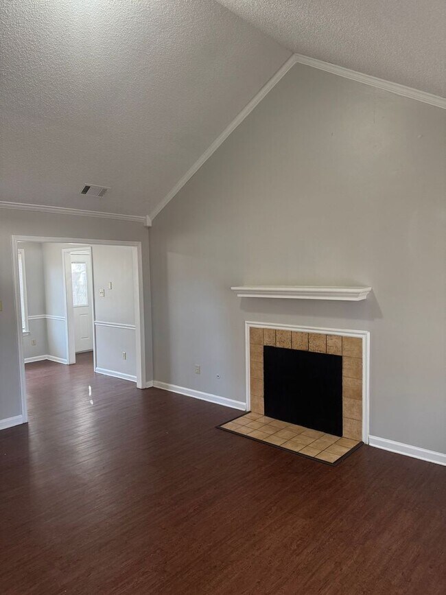 Photo - 7643 Ivy Hollow Dr