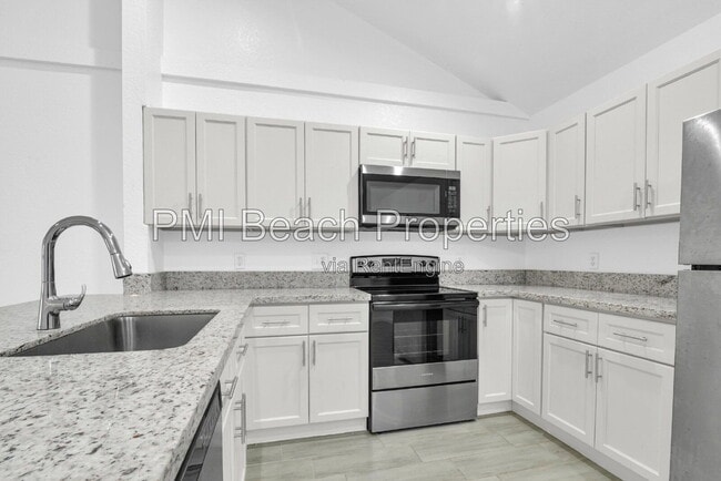 Photo - 13978 Folkestone Cir