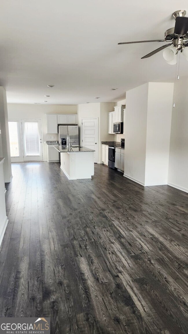 Photo - 969 Cades Walk