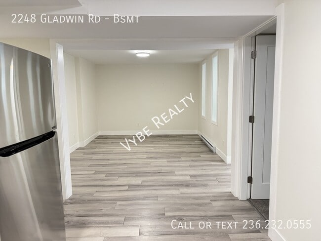 Photo - Suite Steps to Mill Lake Unit Bsmt