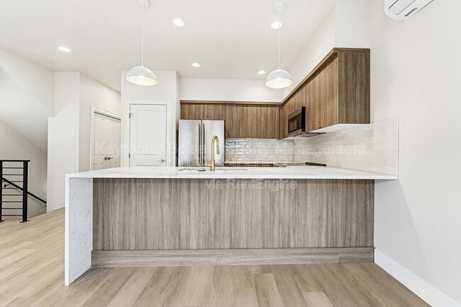 Building Photo - 4305 Greentrail