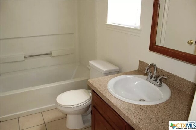 Photo - 107 Jason Dr Unit A