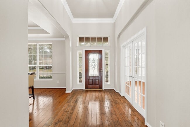 Photo - 6118 Berwick Ln