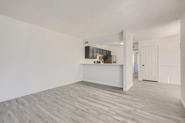 Photo - Lovely 2 Bedroom Condo Near the Strip!