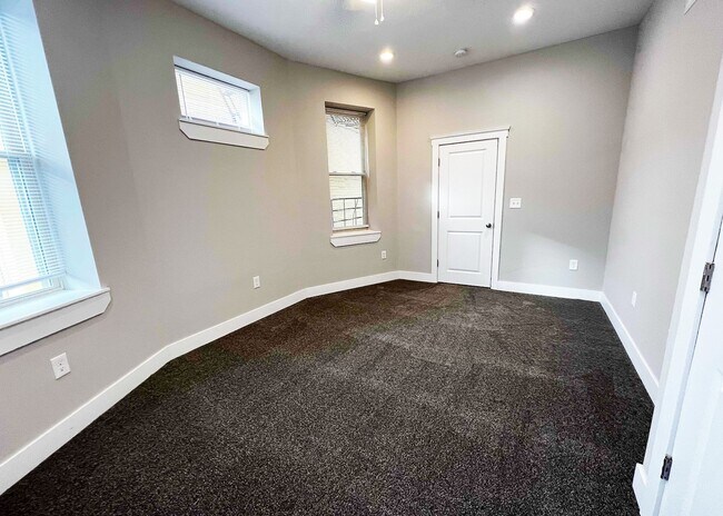 Photo - 3216 Bishop St Unidad 3216-01