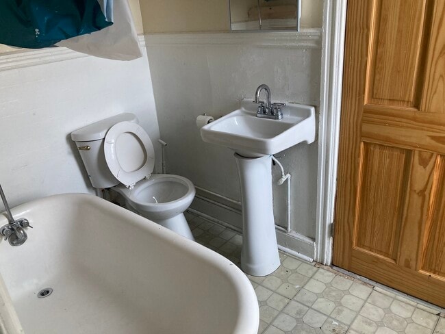 Photo - 509 Chalkstone Ave