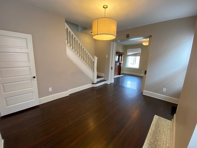 Photo - S 5th St 517-519 GVTH Unidad 519