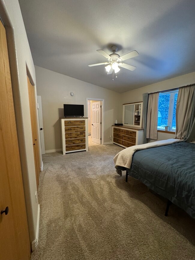 Photo - 580 Orion Dr