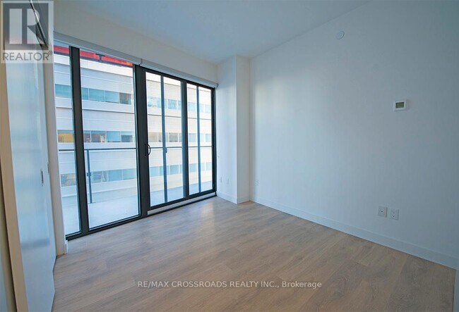 Photo - 215 Queen St W Unit 808