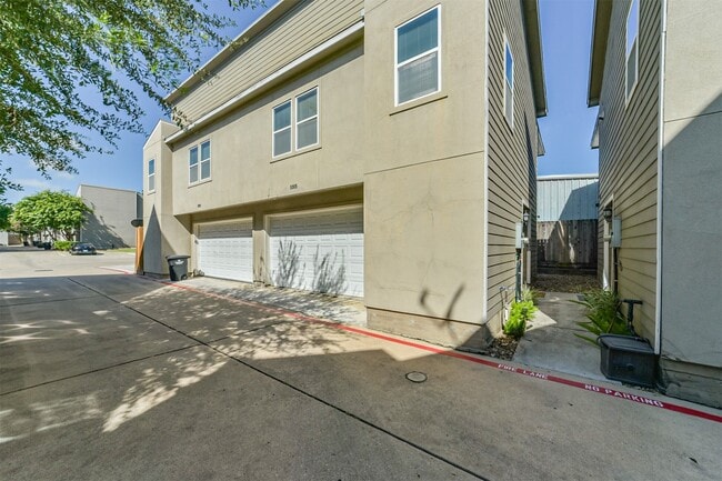Building Photo - 5305 Avenue J