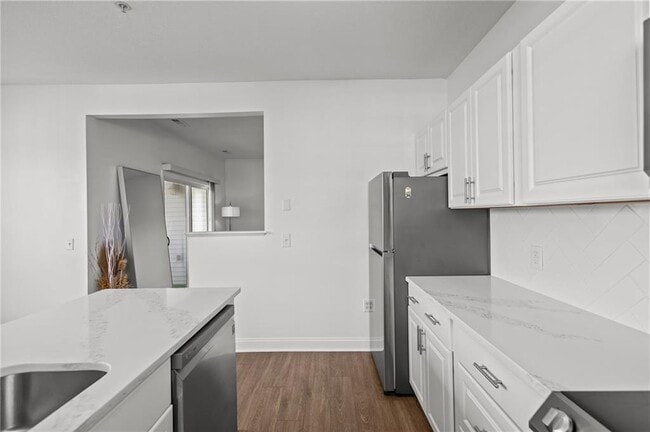 Photo - 106 E Mill St Unit 202