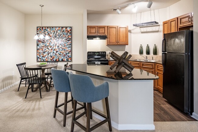 Photo - Woodland Trail Apartments