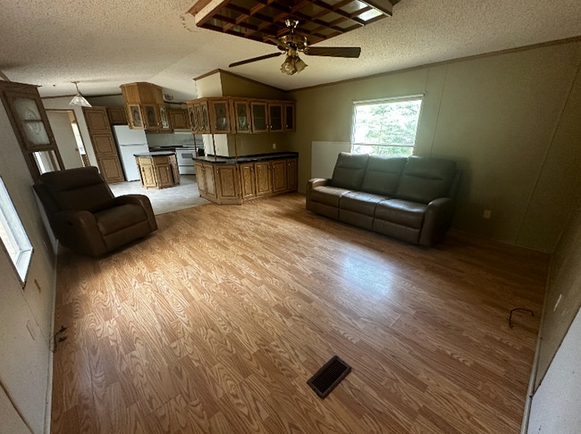 Photo - 126 Clements Rd