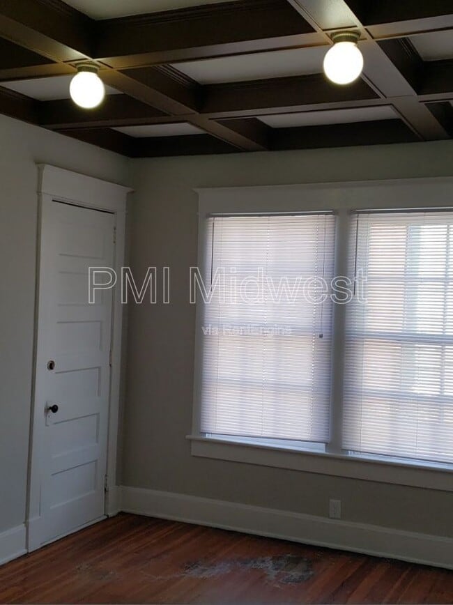 Photo - 125 E 17th St Unit 1