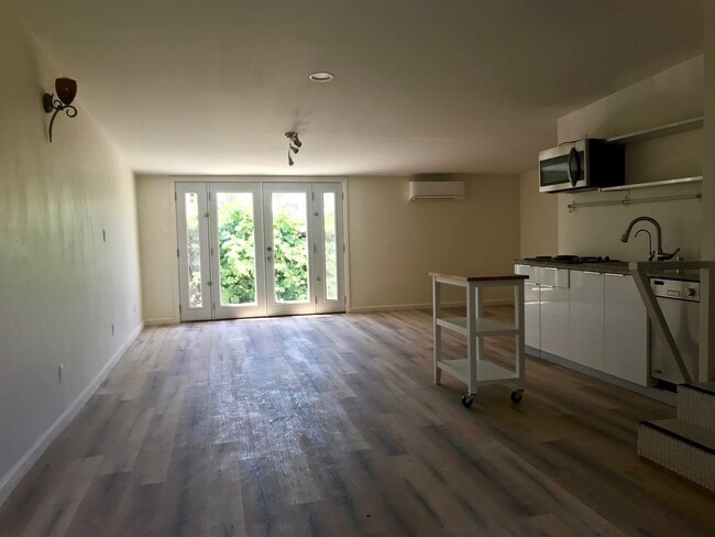 ESCANEAR 2_Página_15 - 1237 N Commonwealth Ave Unidad Casita Oasis