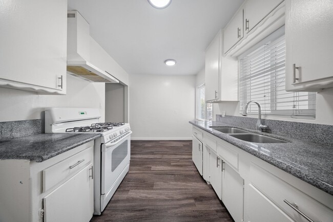 Photo - 1577 Pine Ave Unidad 02