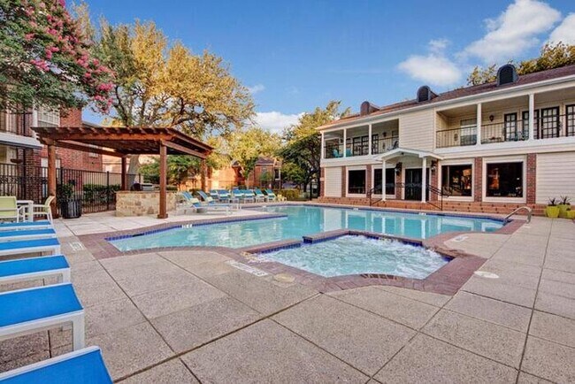 Photo - 9519 Valley Ranch Pkwy E Unidad b1