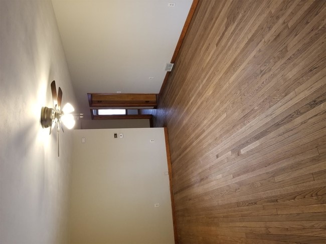 Photo - 204 W William St