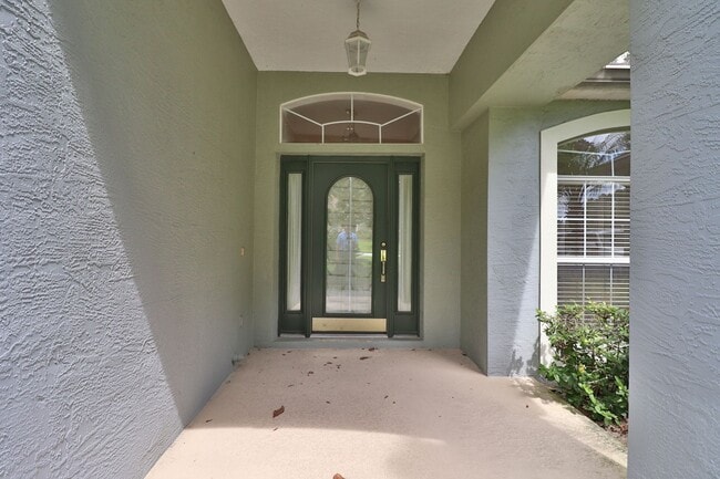 Photo - Indoor Outdoor Living!