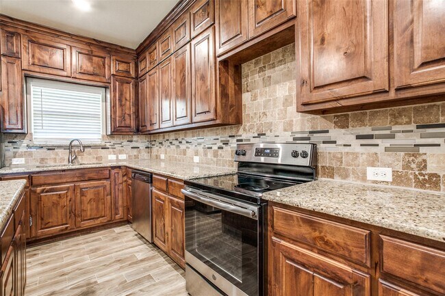 Photo - 2016 Langston St