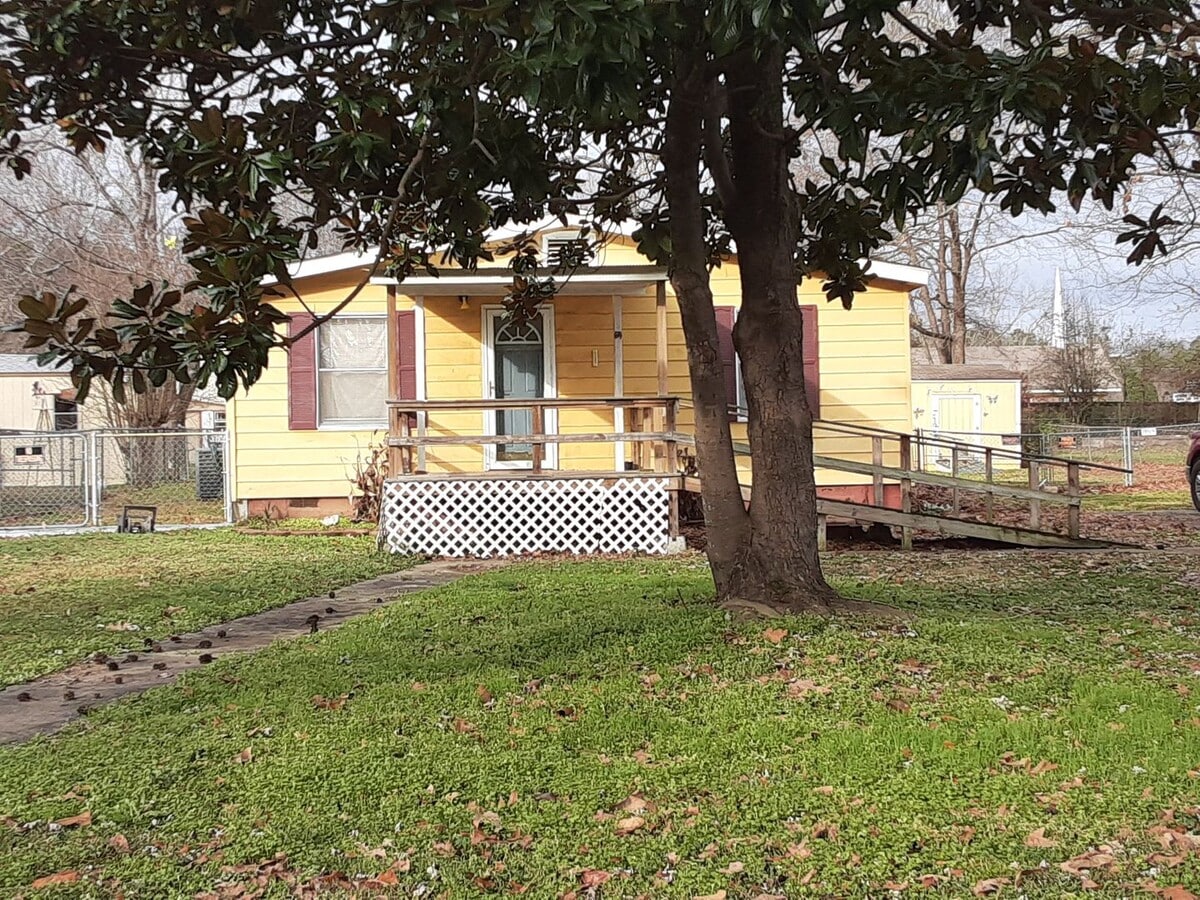 3 bedroom home 2 full bathroom - 3 bedroom home 2 full bathroom